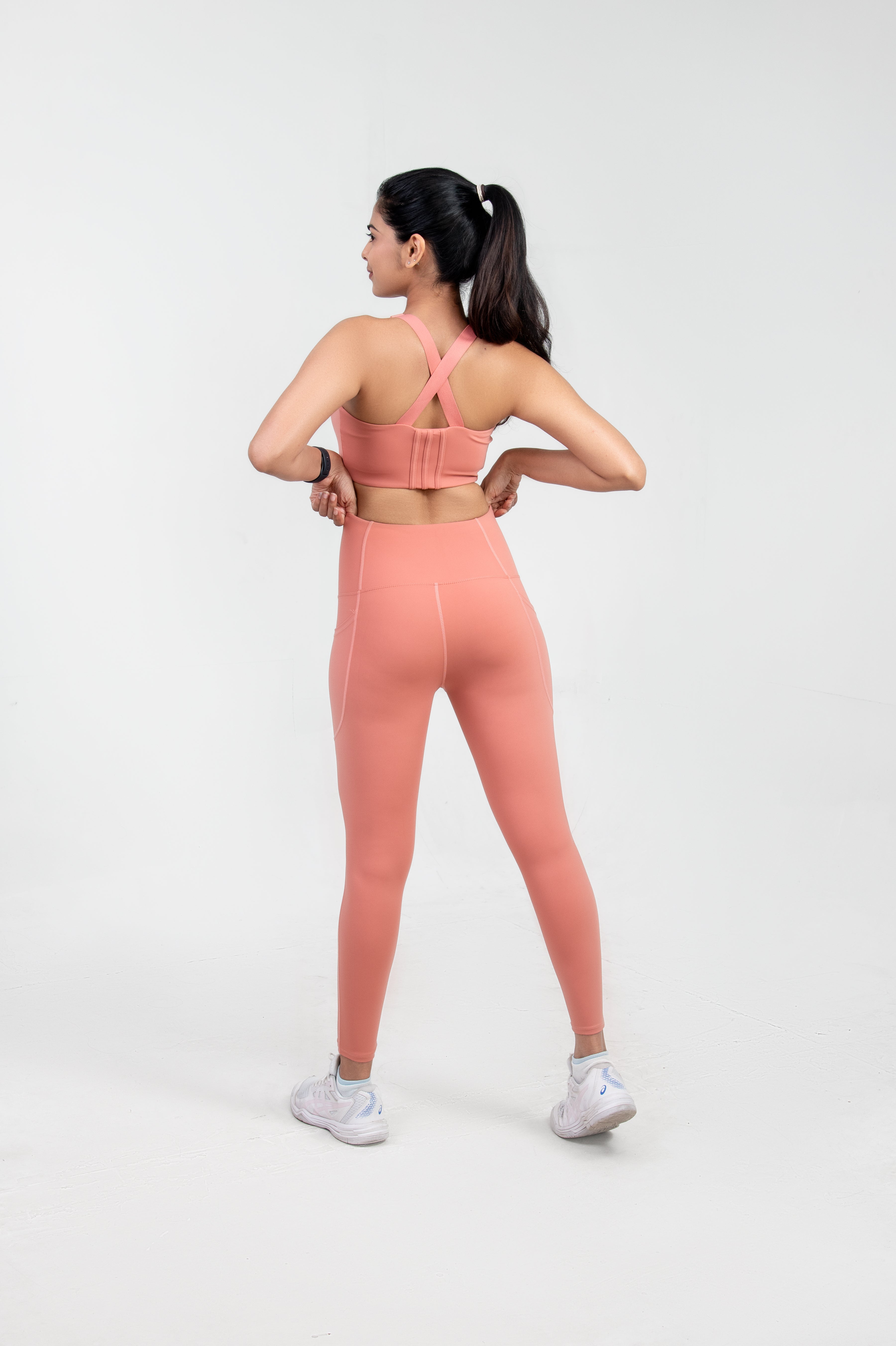 Dusty Pink Versatile Sports Bra with Front Zipper, Full Coverage & Adjustable Straps